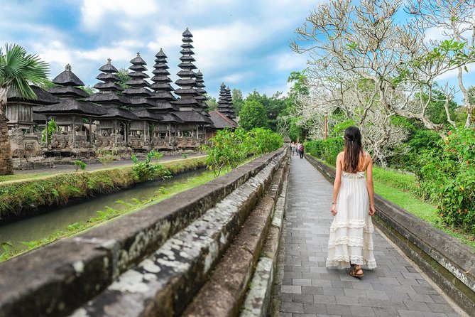 Private Tour: Full-Day Tanah Lot and Uluwatu Temples with Kecak Fire Dance Show - Padang Padang Beach Break and Lunch With Ocean Views