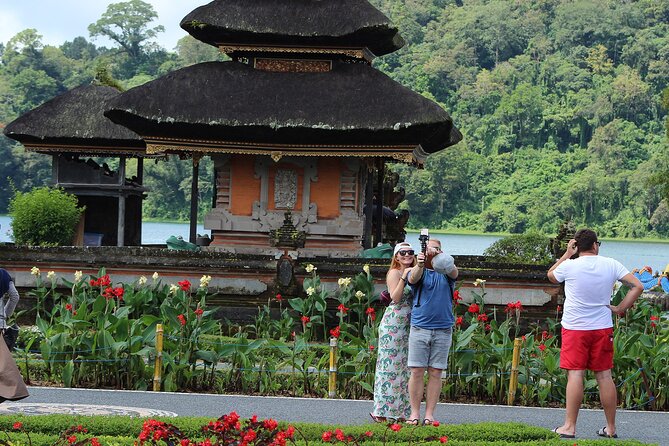 Private Tour : Individual costumize route with FREE - WIFI - Tirta Empul, Batur, and Tegalalang: the “spiritual and view” arc