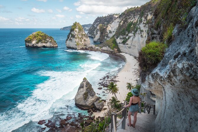 Private Tour: Nusa Penida DiamondBeach-Tree House EastSide Island - Lunch on Nusa Penida: The Reset Before More Viewpoints