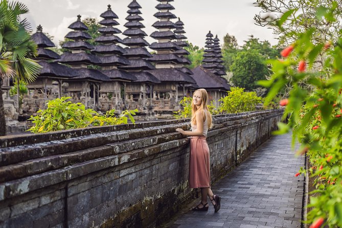 Private Tour: Tanah Lot at Sunset - Taman Ayun Temple: The Calm Royal Garden Before the Sea-Sunset Spectacle