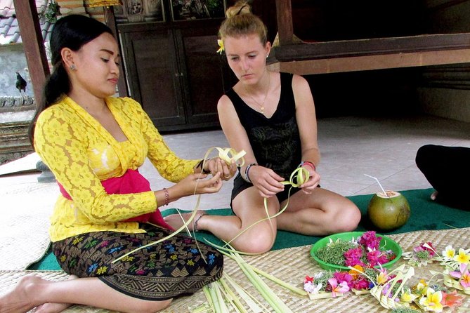 Private Tour: Ubud Day Tour with Traditional Offering Lesson - Making a Balinese Ceremonial Offering at a Local Home