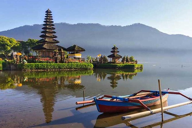 Private Tour: Ulun Danu Temple-Handara Gate-Wana Giri Hill&Tanah Lot Sunset - Ulun Danu Beratan Temple: Lake-Set Temple Calm You’ll Remember