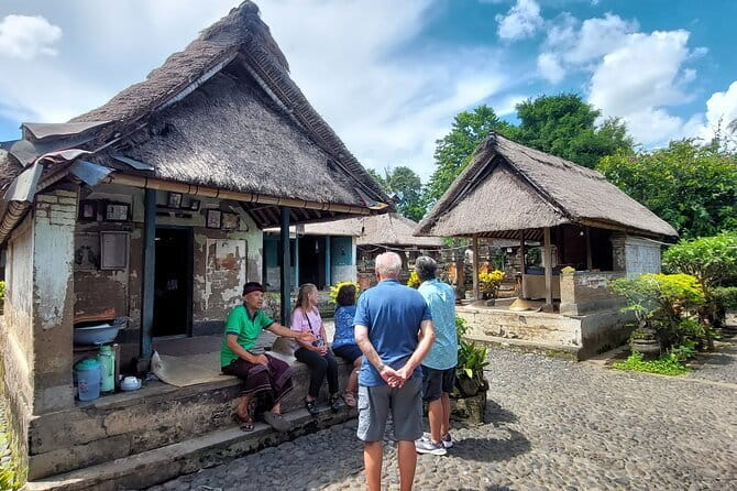 Private Tour Uluwatu Temple and Kecak Sunset Dance - Jimbaran Bay after dark: seafood on the sand option