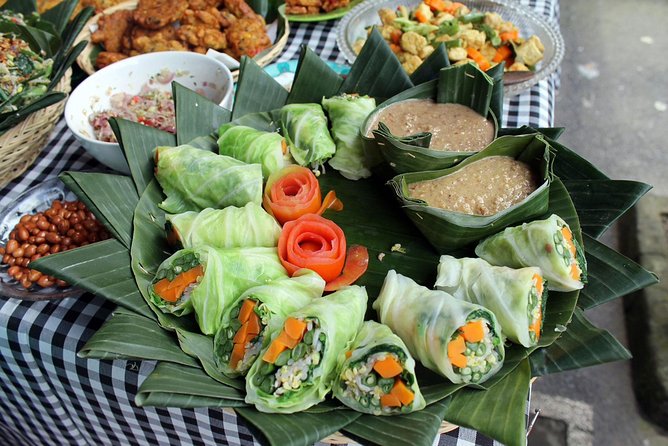 PRIVATE Ubud Market Tour & Balinese Cooking Class with Putu - 7:00am pickup and the flow of a 5-hour private day