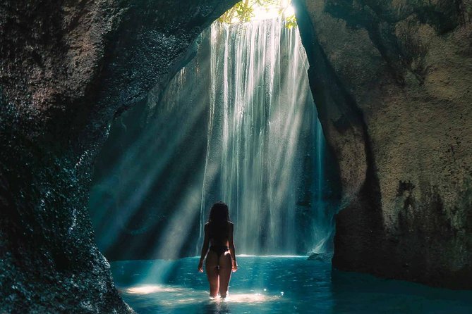 Private Waterfall Tour Feature Tukad Cepung, Tibumana and Kanto Lampo - Stop 1: Tukad Cepung and its sun-ray waterfall approach