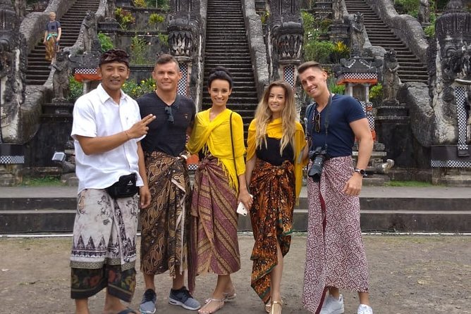 PrivateTour Lempuyang Temple - Gate of Heaven Instagram favorites - How the private transfers work: getting from Ubud to east Bali without logistics stress