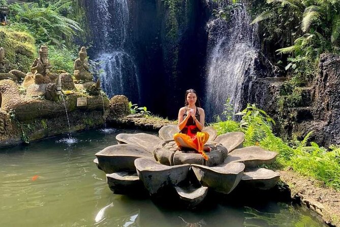 Purifications at Beji Griya Waterfalls - Where It Happens: Beji Griya Park Waterfall Temple in Ubud
