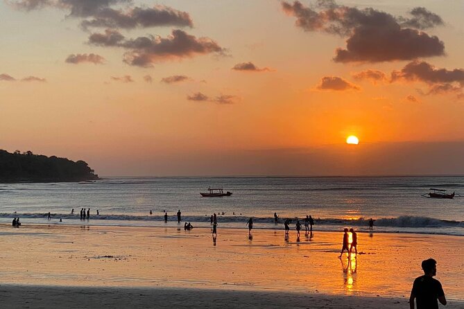 Romantic Seafood Dinner at Jimbaran - Jimbaran Bay Sunset Is the Main Event