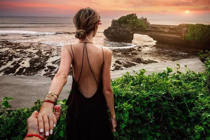 Royal Family Temple, Monkey Forest, and Tanah Lot Sunset Tour - A realistic view of the Royal Family Temple, Monkey Forest, and Tanah Lot run