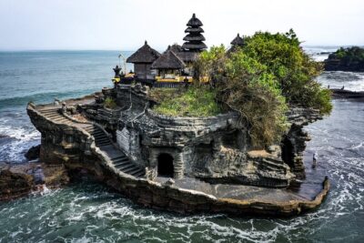 Royal Family Temple, Monkey Forest, and Tanah Lot Sunset Tour - Taman Ayun Temple: royal worship in a nature-shaped setting