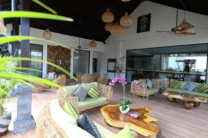 Royal Orchid Spa 90 Minutes Relaxing Massage. - Balinese massage with natural oil: relieving tension without drama