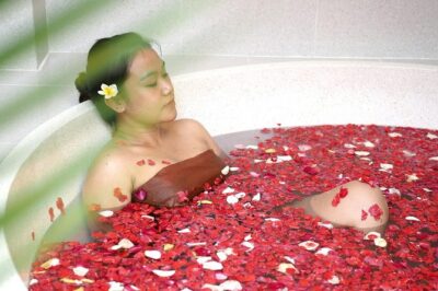 Royal Traditional Lulur Balinese Massage 2 hours Spa At Nusa Dua Bali - The 2-hour flow: ginger tea, thalasso foot wash, lulur massage, and shower time