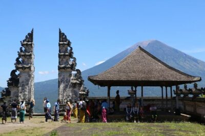 See The Gate of Heaven at Lempuyang Temple in Bali - Timing the day: why the long drive feels worth it (and why it can test you)