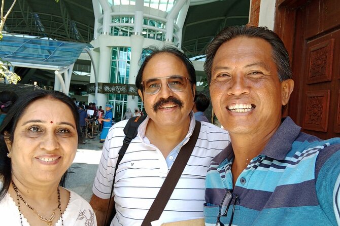 Seminyak Airport Transfer - Airport Meet-and-Greet: Name Board, English Driver, Big Luggage Space