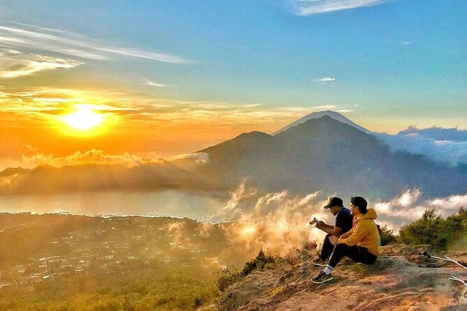 Sharing Mount Batur Sunrise Trekking Guide Pick Up and Drop Off - Getting to Toya Bungkah: the calm before the climb