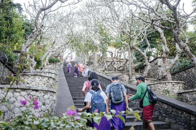 Skip The Line Tour: Uluwatu Temple and Kecak Fire Dance Tour – Half Day - Uluwatu amphitheatre + Kecak chorus: the show behind the hype