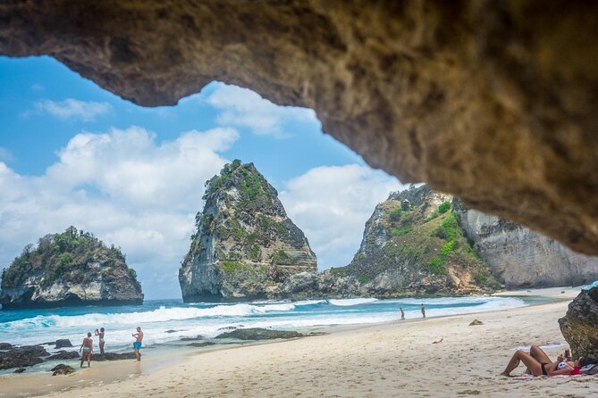 Snorkeling Adventure with East Nusa Penida Tour All Inclusive - Diamond Beach (Pantai Diamond): White Sand and East-Coast Photo Power