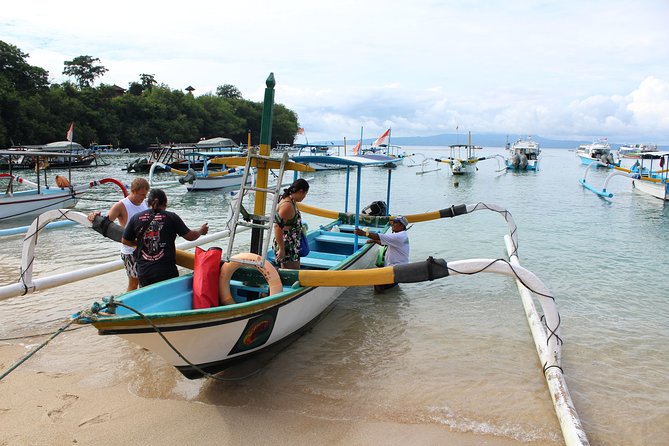 Snorkeling Tour at Blue Lagoon with Private Hotel Transfer - Padang Bai’s reef run: Blue Lagoon and Tanjung Jepun