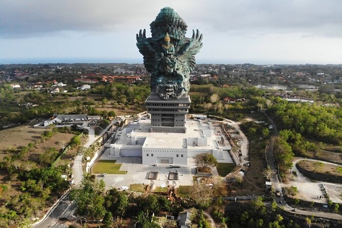 South Bali Tour: Watersport, GWK, Uluwatu Sunset, and Kecak Dance - Stop 2: GWK Park and the Garuda Wisnu Kencana Statue