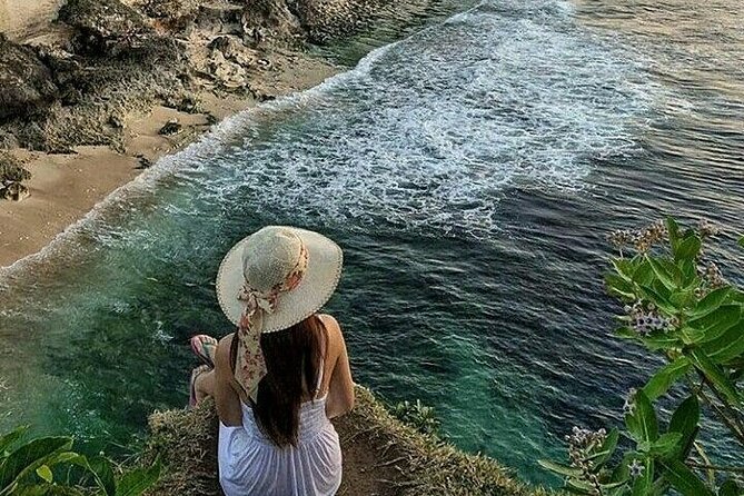 Southern Bali Highlights Tour & Uluwatu Temple - Stop 1: Nusa Dua Beach for Relaxing and Optional Water Sports