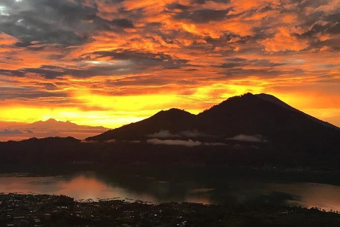 Sunrise Hike + Breakfast with Local Guide & Hotel Pickup - The hike up Mount Batur: pace, views, and effort