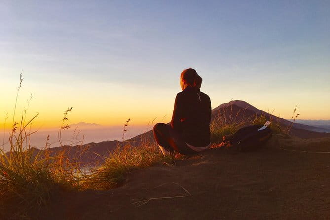 Sunrise Hike + Breakfast with Local Guide & Hotel Pickup - Who should book this (and who might not love it)