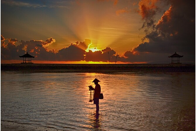 Sunrise With Fisherman Shot Tour in Bali - Rendang Rock Village rice fields and the highest-volcano view