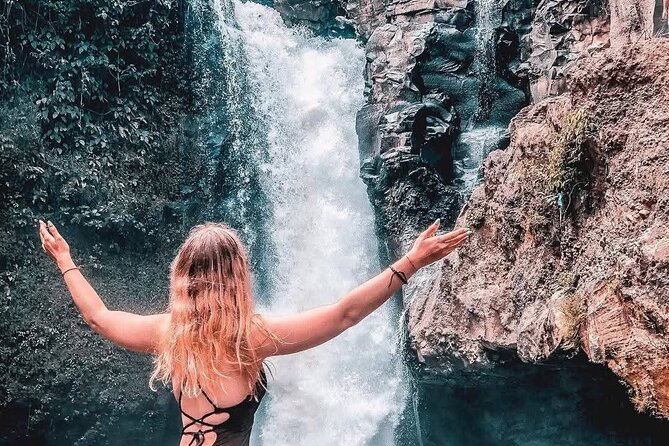 Sunset Sailboat Dinner Cruise & Private Ubud highlights Tour. - Stop 1: Tegenungan Waterfall for the classic Bali feel