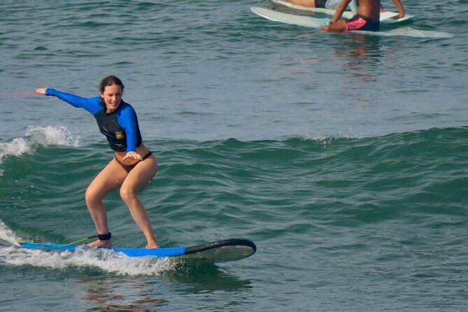 Surfing Lesson at Batu Bolong Beach in Canggu - The 2-Hour Structure: From Land Safety to Riding Waves