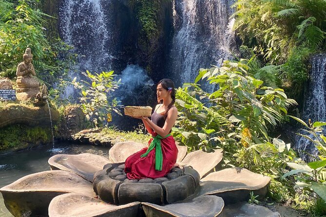 Taman Beji Griya Waterfall Tranquil Purification Ceremony - Sarong, shawl, towel, and coconut: the “included” parts that make it easy