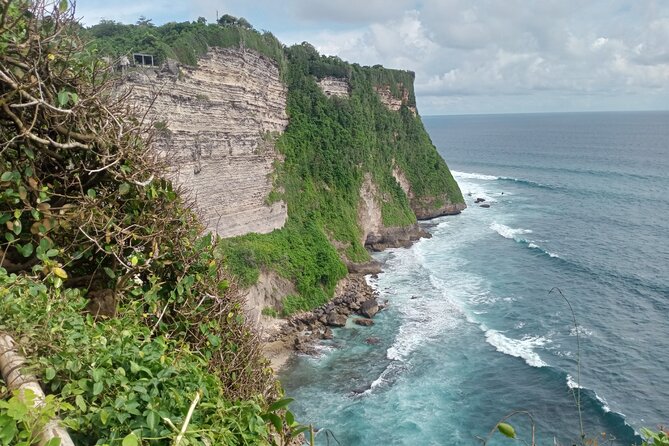 Tanah Lot and Uluwatu Temple Private Guided Tour - Kecak and Fire Dance at Sunset: The Big Payoff