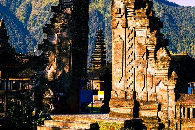 Tanah Lot - Jatiluwih (UNESCO) - Beratan lake -Hidden hill (Wanagiri)-FREE WI-FI - Taman Ayun Temple and the King Mengwi Ancestral Spirit Connection