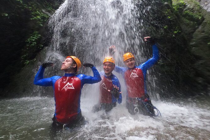 The Natural Canyoning in Alam Canyon - The Narrow Gorge: Jumps and Technical Rappels