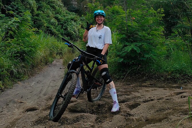 The Volcano Trail – Epic Volcano Cycling Adventure - Lunch and recovery on the move