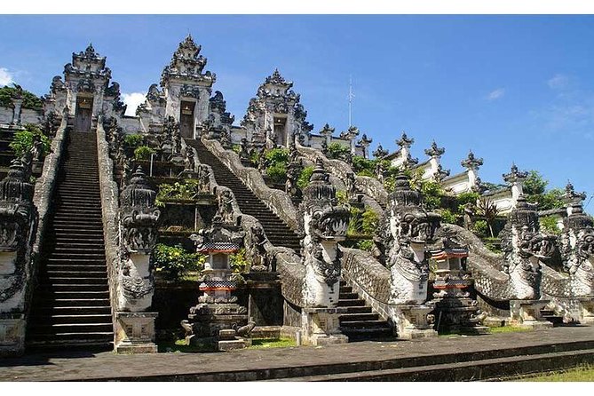 Tour Gate of Heaven at Lempuyang Temple - Blue Lagoon Snorkeling with lunch - Lunch at Topi Inn: simple, warm, and timed for the day