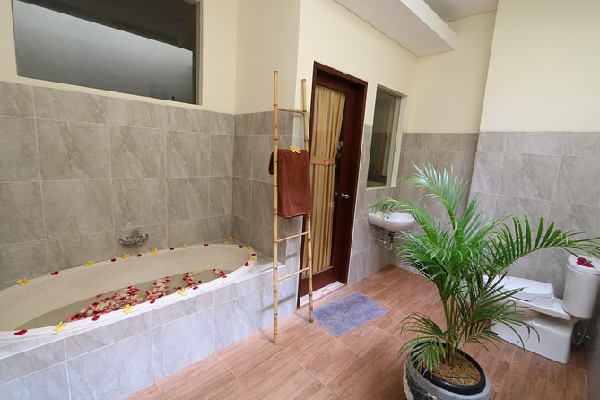 Traditional Bali Massage 90 minutes at Nusa Dua Bali - Price and value: what $41 gets you in real-life terms