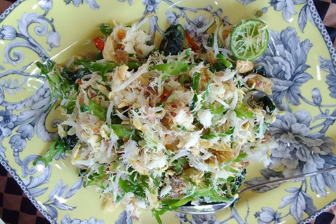 Traditional Tempeh Making & Cooking Balinese Cuisine - Open-air kitchen to garden lunch: what the final meal feels like