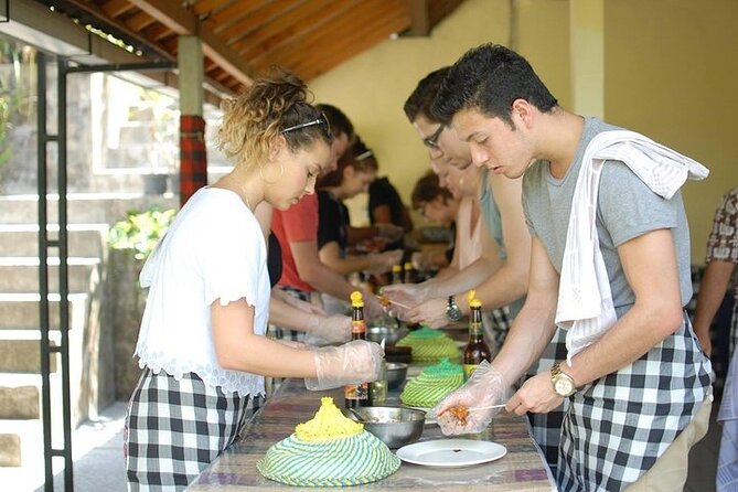Ubud Cooking Class Bali with Balinese Chef - Pickup, timing, and where you need to be