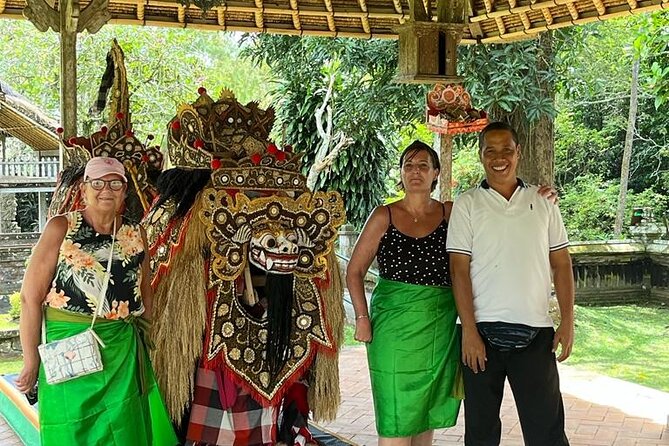 Ubud Cultural and Historical Guided Tour with Transfer - A Ubud day trip built around temples, water rituals, and memorials