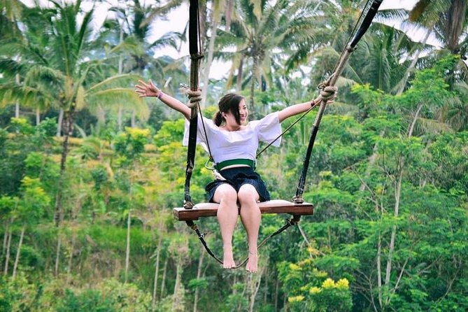 Ubud Full Day Tour Waterfall Monkey Forest Rice Terrace - Tegenungan Waterfall: A Green Break From the Road