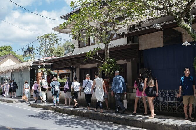 Ubud Guided Walking Tour - Ubud Palace courtyards: royalty, architecture, and cremation rituals