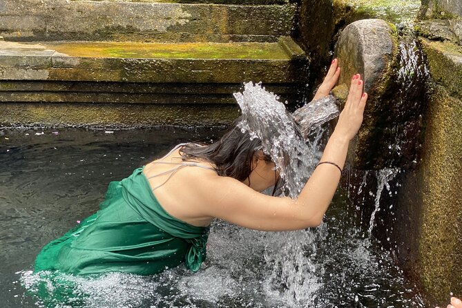 Ubud Private Chasing Waterfall and Water Temple Tour - Stop 4: Ubud Sari Coffee Luwak Agrotourism (45 Minutes)