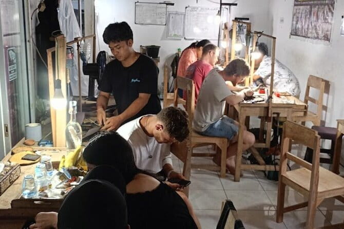 Ubud Silver Class Making Your Own Silver with 7gr of Silver - Meeting at Wayan Silver Class Ubud and Starting With a Drink