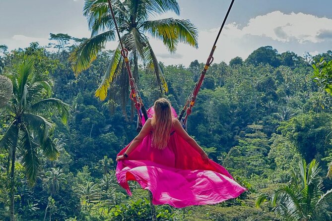 UBUD : Temple and Waterfall All Inclusive Day Tour - Stop 4: Semar Kuning Artist Cooperative and Ubud’s art workflow