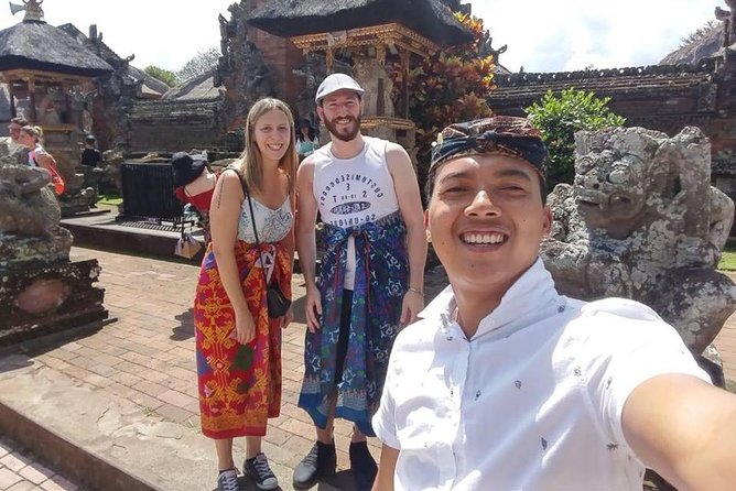 Ubud Tour - Monkey Forest, Temple, Waterfall, and Rice Terrace - Tegalalang Rice Terrace: views plus a peek at traditional irrigation