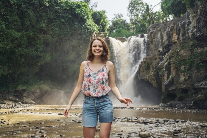 Ubud Tour Waterfall Rice Terrace Temple and Art Village - Stop 1: Tegenungan Waterfall and the swim-or-photo decision
