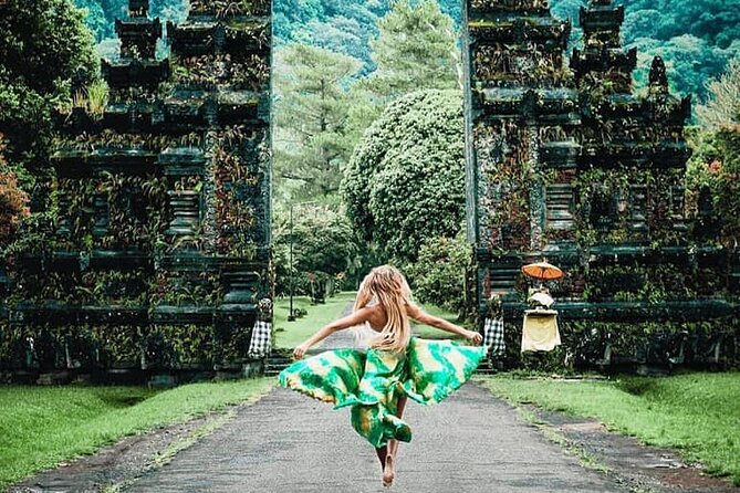 Ulun Danu Temple, Handara Gate, Wanagiri And Banyu Mala Waterfall - Key Things You’ll Notice About This Tour