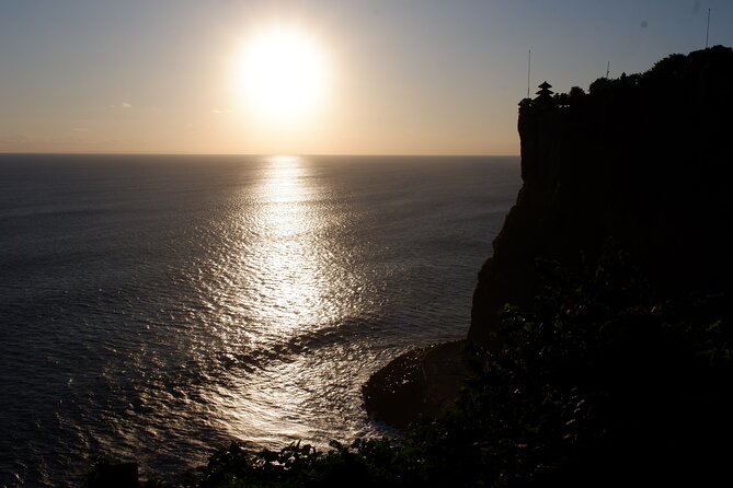 Uluwatu Kecak and Jimbaran Bay - Ubud Palace and the Traditional Art Market: culture, not just sightseeing