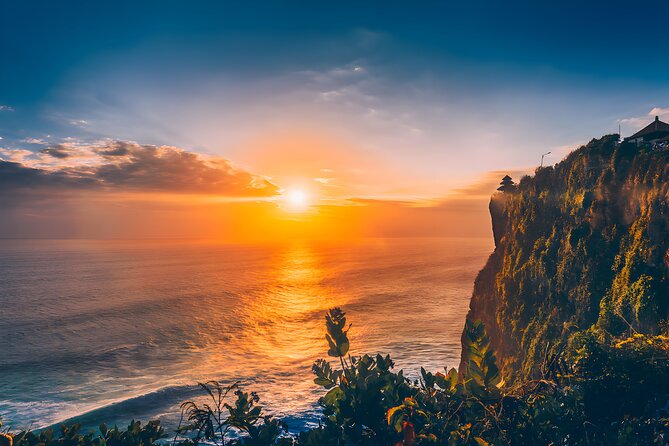 Uluwatu, Kecak Dance and Seafood Dinner Tour Packages - A 3 pm cliff-to-sunset schedule from Seminyak