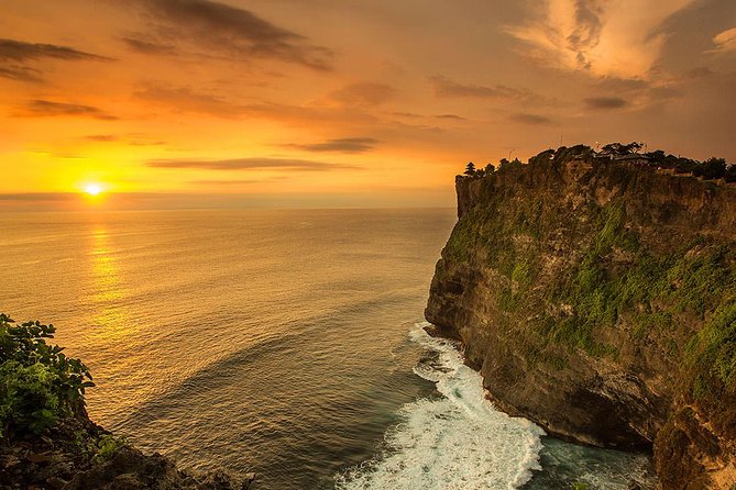 Uluwatu Temple Excursion - FREE WI-FI - A South Bali highlights run that starts at 8:30 am